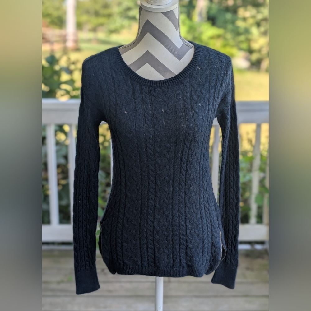 America Eagle Classic Navy Cable Knit Sweater